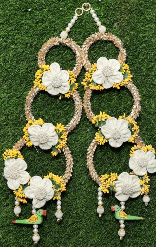 THREE RING WITH FLOWERS